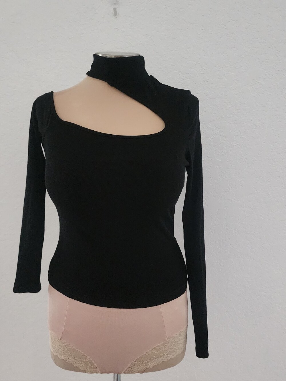 SHEIN | Black Asymmetric Cutout Long-Sleeve Top